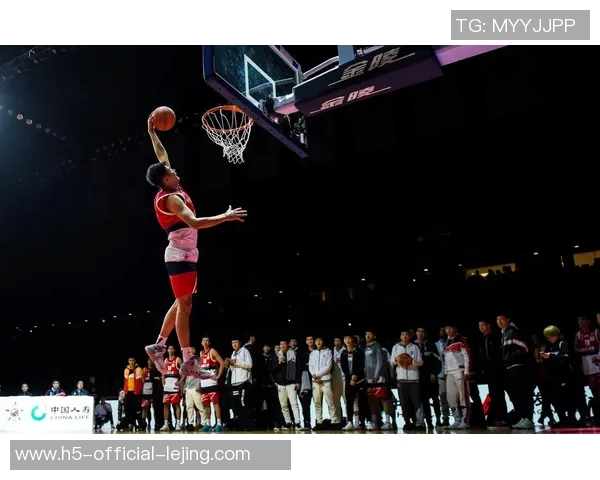 翟晓川的篮球之路：从青涩少年到CBA明星的奋斗历程与心路历程